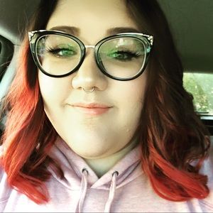 Meet your Posher, Raquel